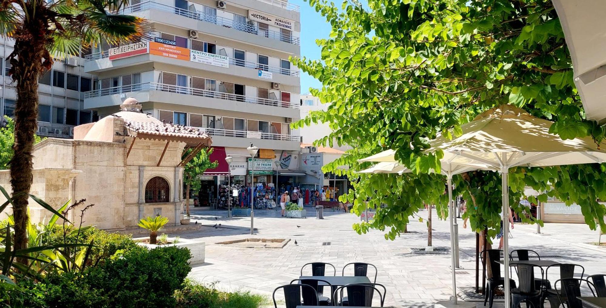 High End Suite At The Center Of Heraklion Exterior photo